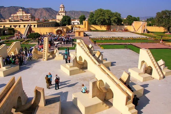 2 Days Jaipur Private City Tour - Morning pickup and comfort basics in Jaipur