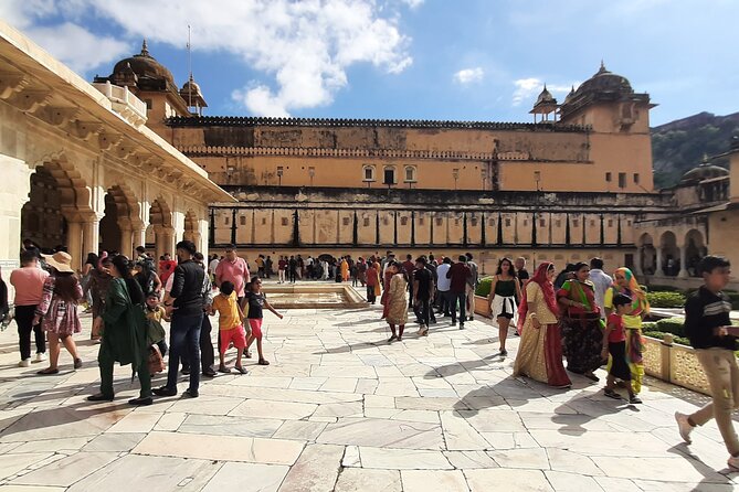 2 Days Private tour of Jaipur with Amber Fort and City Palace - Day 1: Amber Fort and the defense ring around Jaipur