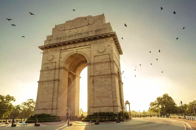 4 Days Private Golden Triangle Tour - Day 1 in Jaipur: palaces, astronomy, and the art of perfect angles