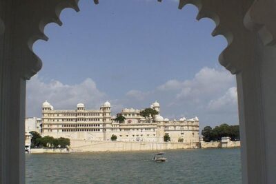 5 Days Private Heritage Triangle Tour Jaipur, Jodhpur, Udaipur. - Jaipur highlights: Jal Mahal views and Amber Fort’s big scale