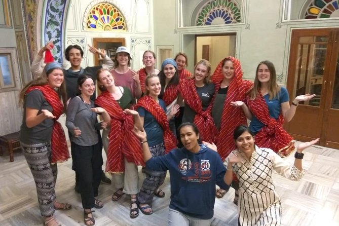 Bollywood Dance Class - Groove and shake on Hindi Movie hits ! - Key things that make this Jaipur dance class worth your time