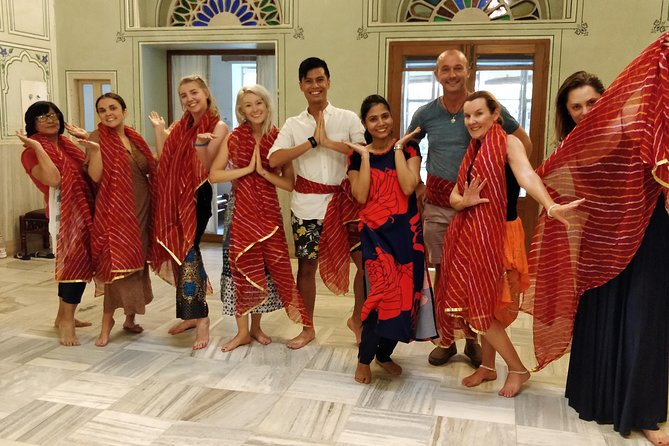 Bollywood Dance Class - Groove and shake on Hindi Movie hits ! - Inside the class: what a typical 90-minute session feels like