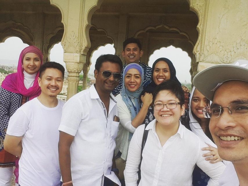 Book Govt. Approved Tour Guide for Jaipur City Tour - Lunch and Shopping Time: Built Into the Day, but You Pay for It
