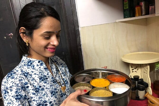 Cooking Class with Indian Family in Jaipur (Pickup & Drop Free) - Dress up with Rajputi clothing: a cultural layer you can actually participate in