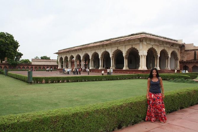 Day Trip to The Taj Mahal and Agra from Jaipur ending in Delhi by Car - Driving onward: Agra to Delhi and that late arrival