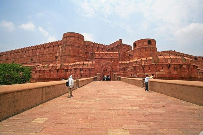 Day Trip to The Taj Mahal and Agra with Fatehpur Sikri from Jaipur - Why the Jaipur-to-Agra route feels efficient (even when it’s long)