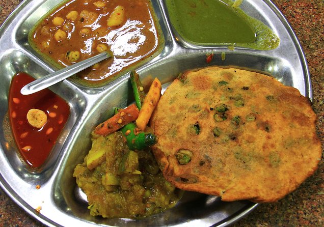 Evening Jaipur Food Tour - Cooling drinks and creamy desserts: Lassi, Kulfi, and Rabdi