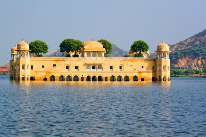 Explore Taj Mahal & Sacred Mathura–Vrindavan Tour From Jaipur - Sacred Mathura–Vrindavan: A Different Kind of “Big Sight”