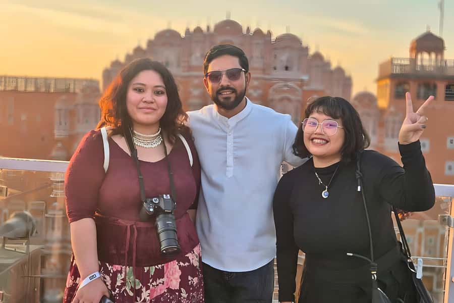 From Delhi: Jaipur Sightseeing Day Tour with Hotel Pickup - Hawa Mahal: the iconic Wind Palace and what the windows actually did