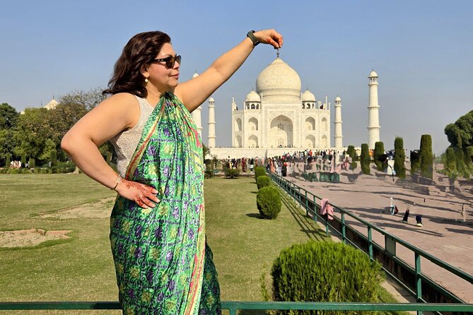 From Delhi: Private Agra & Taj Mahal Tour with 5 <em> Lunch – Key highlights at a glance’ /></p>
<ul>
<li><strong>Private AC driver and on-the-day guidance</strong>: you’re not sharing the ride or translating on your own</li>
<li><strong>Taj Mahal with a set sightseeing window</strong>: 3 hours on-site with your live guide</li>
<li><strong>Agra Fort and Itmad-ud-Daula in the same loop</strong>: two different kinds of Mughal-era experiences</li>
<li><strong>DoubleTree by Hilton lunch</strong>: 5-star buffet lunch with one full hour</li>
<li><strong>Sunrise option</strong>: pickup around 2:30 AM for the early Taj Mahal start</li>
</ul>
<h2 id="a-smooth-delhi-to-agra-day-plan-without-the-usual-scramble">A smooth Delhi to Agra day plan (without the usual scramble)</h2>
<p><img width="669" height="446" decoding="async" src=