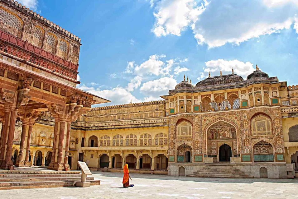From Jaipur: Half-Day City Tour with Guide - Jal Mahal photo stop at 10:00: quick but memorable