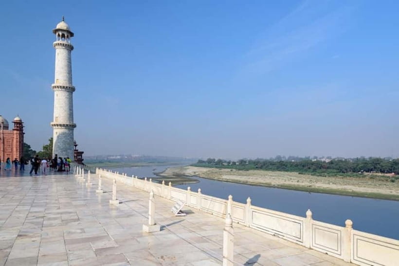 From Jaipur: Private Tajmahal Sunrise & Agra CityTour By Car - Guides and language options: you get answers, not just directions