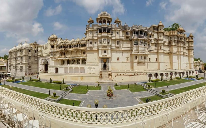From New Delhi: Jaipur Day Trip by Train or Car - What to bring and how to make the day feel comfortable
