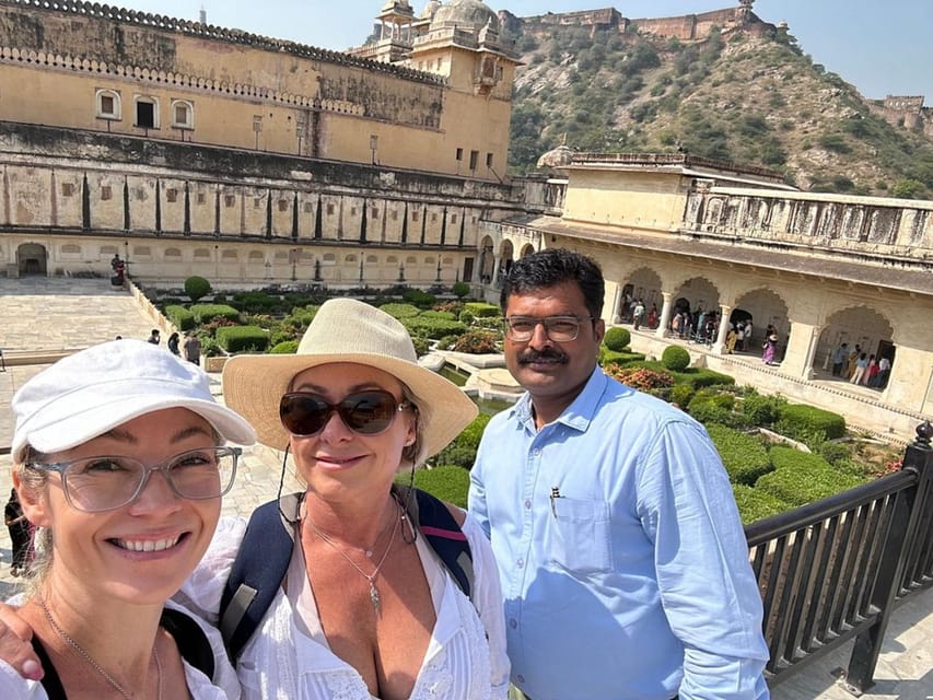 From New Delhi: Jaipur Guided City Tour with Hotel Pickup - Hawa Mahal: the lattice windows and the summer-breeze idea
