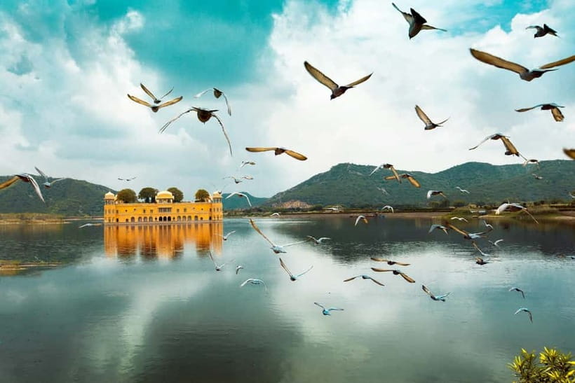 Jaipur: Amber Fort, Stepwell & Jal Mahal with Pickup - Why Amber Fort, the Stepwell, and Jal Mahal make sense together