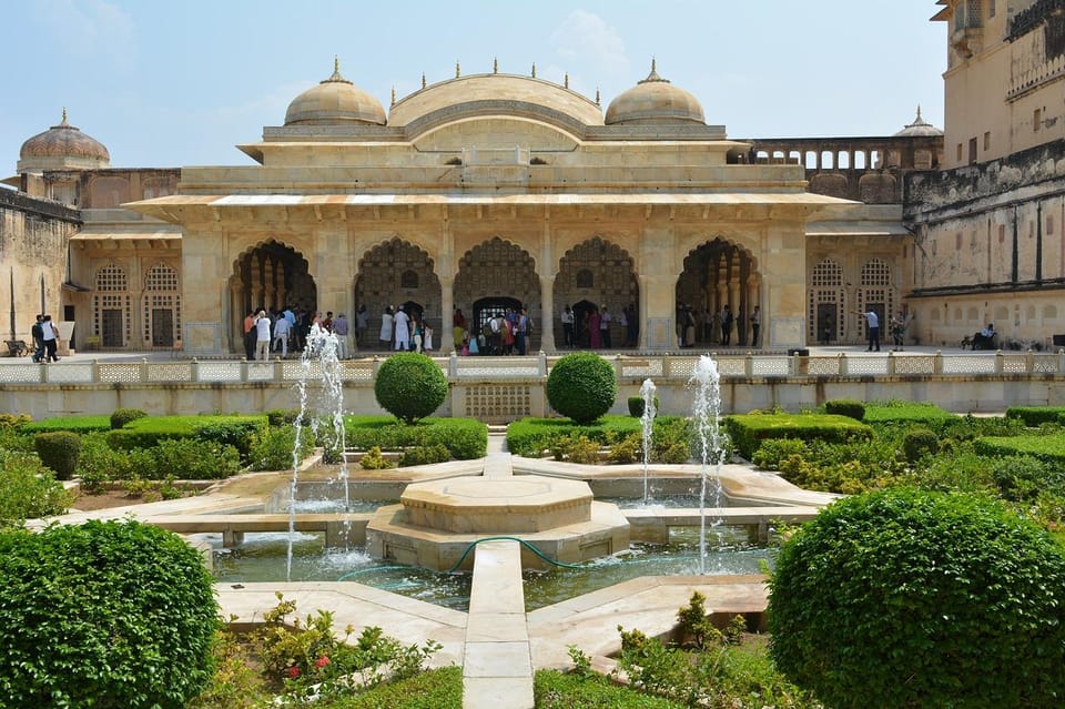 Jaipur: Amber Fort, Stepwell & Jal Mahal with Pickup - Panna Meena ka Kund: the stepwell that turns into a photo lesson