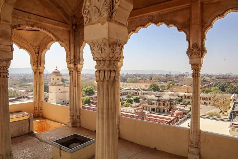Jaipur: Amber Fort, Stepwell & Jal Mahal with Pickup - Jal Mahal on Man Sagar Lake: calm lake views with a guided story