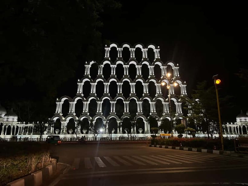 Jaipur: City Night Tour with Patrika Gate & Masala Chowk Tea - Patrika Gate: the illuminated photo stop that feels instantly fun