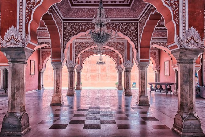 Jaipur City Palace, Hawa Mahal & Jantar Mantar Private Tour - Patrika Gate at Jawahar Circle: the easy photo break