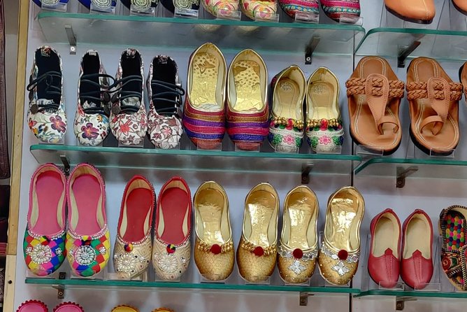 Jaipur City Shoping Tour With Pink City - Pink City shopping that’s organized (and actually useful)