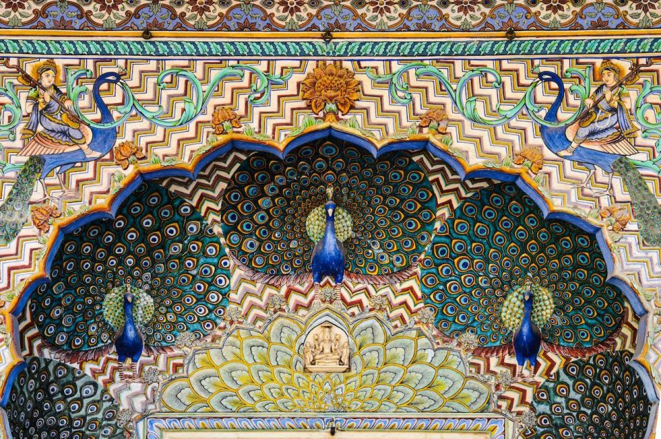 Jaipur City Tour Elephant Ride with Guide - City Palace and Chandra Mahal viewpoints: Mughal meets Rajput