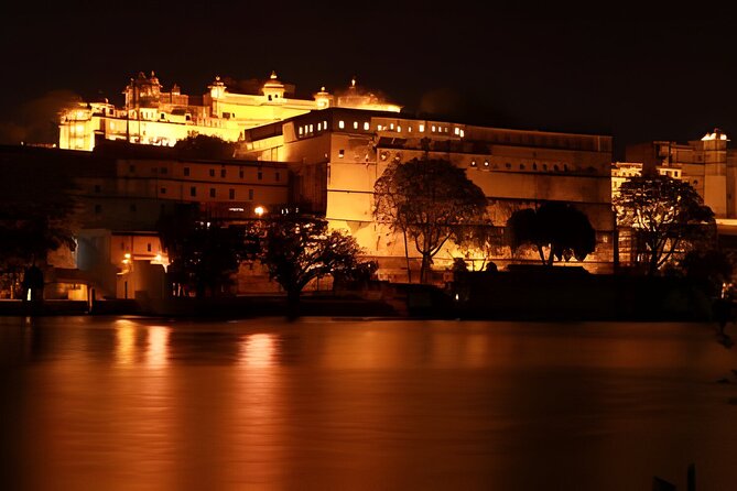 Jaipur Evening City Tour In Open Jeep - Maharaja Sawai Man Singh II Museum: a calm break between big sights