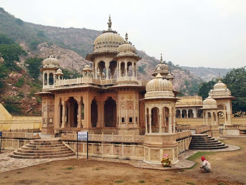 Jaipur: Explore Amber, Jaigarh & Nahargarh Fort with Sunset - Jaigarh Fort: Military Architecture and the Big Cannon Detail