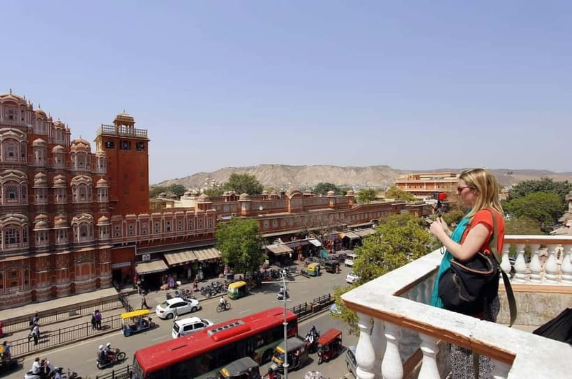 Jaipur: Explore City Sights, Amber Fort & Monkey Temple - Hawa Mahal: the pink façade is the easy part