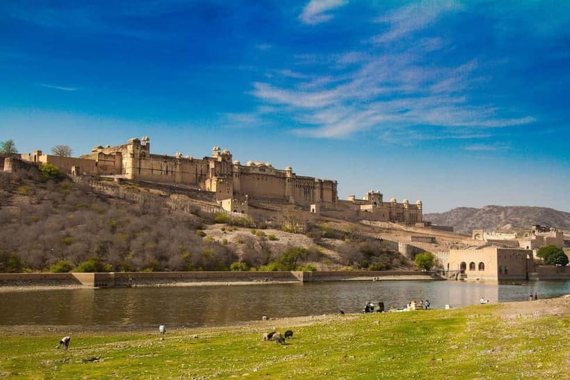Jaipur: Full Day City sightseeing with Car, Guide & Lunch - City Palace: Maharaja Jai Singh’s Royal Center and What You’ll See Inside