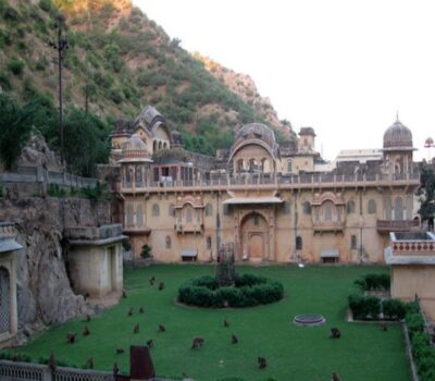 Jaipur: Full-Day City Tour with Camel Ride and Monkey Temple - Amber Fort and Its Defensive Genius: Why You Walk Through Power