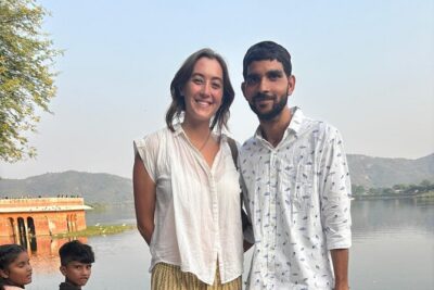 Jaipur Full-Day Motorbike Tour for Solo Female Travelers - Patrika Gate and Jawahar Kala Kendra: color and cosmic geometry
