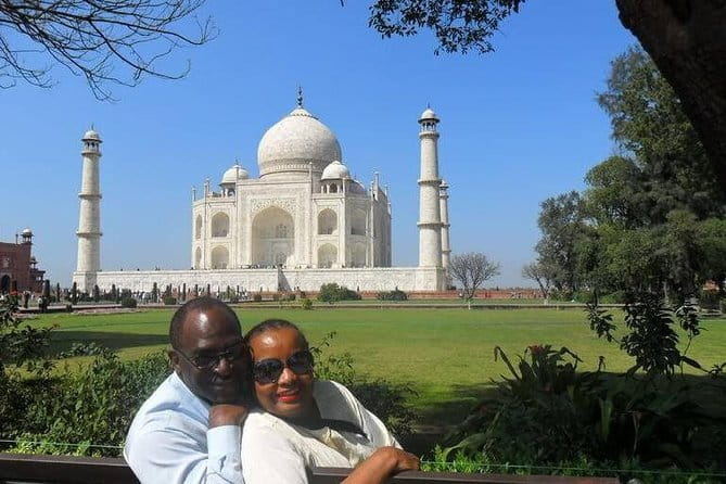 Jaipur Full-Day Private Tour Including Sunset at Nahargarh Fort - Jal Mahal and Hawa Mahal: The Best Kind of Quick Photo Stops