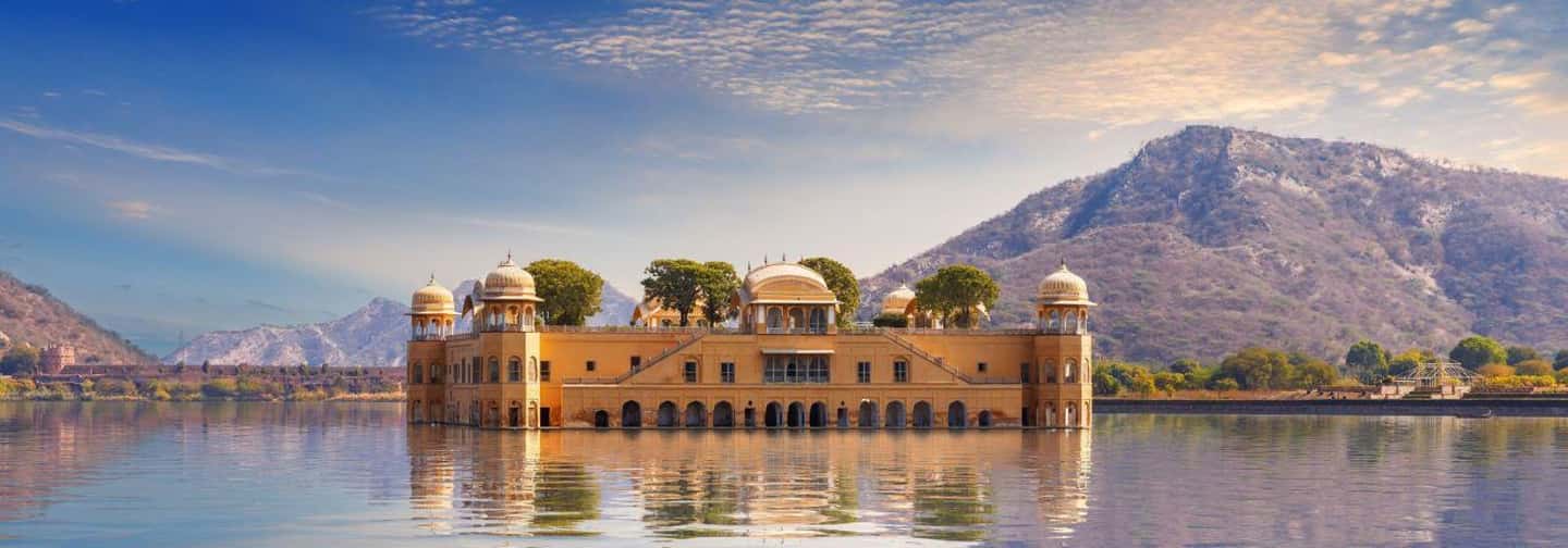 Jaipur: Full Day Sightseeing with Professional Photographer - Hawa Mahal: the Palace of Winds, built for faces and streets