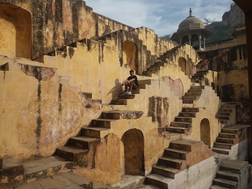 Jaipur: Full or Half-Day City Sightseeing Guided Tour - Jaigarh Fort and the Jaivana cannon: a different angle on power
