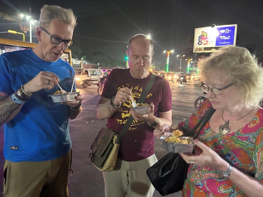Jaipur: Guided Night Tour With Optional Food Tasting - Getting picked up (and staying sane) with AC and bottled water