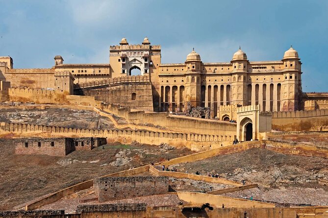 Jaipur Guided Tour with Monkey Temple - Amer Fort and Panna Meena ka Kund: start with fort drama, then cool shade