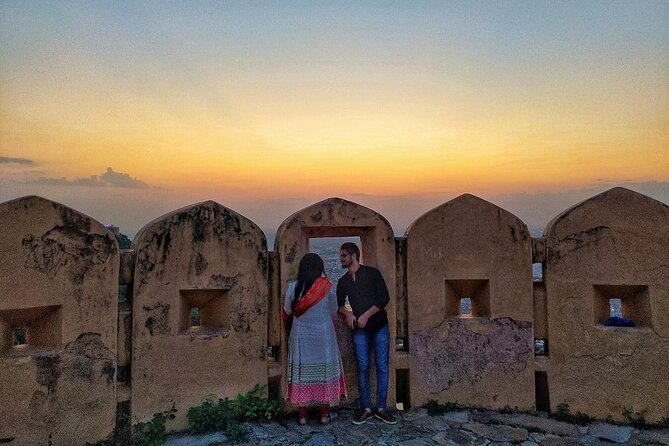 Jaipur Half-Day Evening Tour with Sunset and Dinner - Dinner in Old Jaipur: Vegetarian or Non-Vegetarian, With a Local Setting