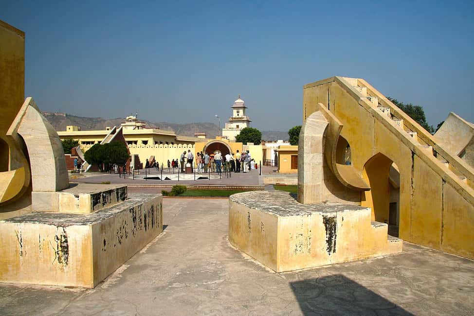Jaipur: Half-Day Sightseeing Tour of the Heritage Pink City - Entering the Palace of Winds: Hawa Mahal, explained in 30 minutes