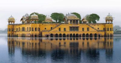 Jaipur Half-Day Tour Amer Fort, Jal Mahal & hawa mahal. - Getting Picked Up and Staying Comfortable in the AC Car