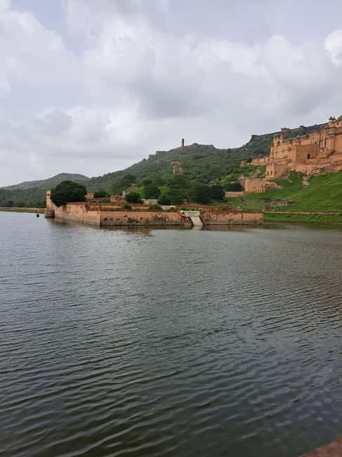 Jaipur Half Day Tour By Tuk Tuk With Local Chaiwala - How the private tuk-tuk style changes your Jaipur experience