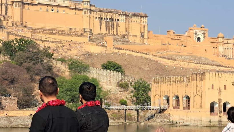 Jaipur Half Day Tour By Tuk Tuk With Local Chaiwala - Shopping and arts stops: what to buy and how not to waste time