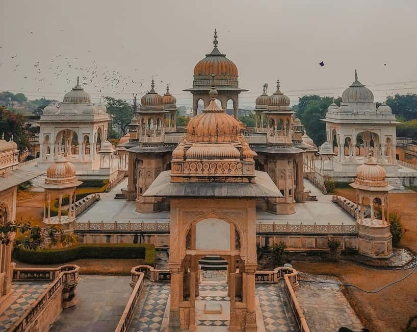 Jaipur: Half or Full-Day Sightseeing Tour with Flower Market - Panna Meena ka Kund stepwell: geometry you can feel