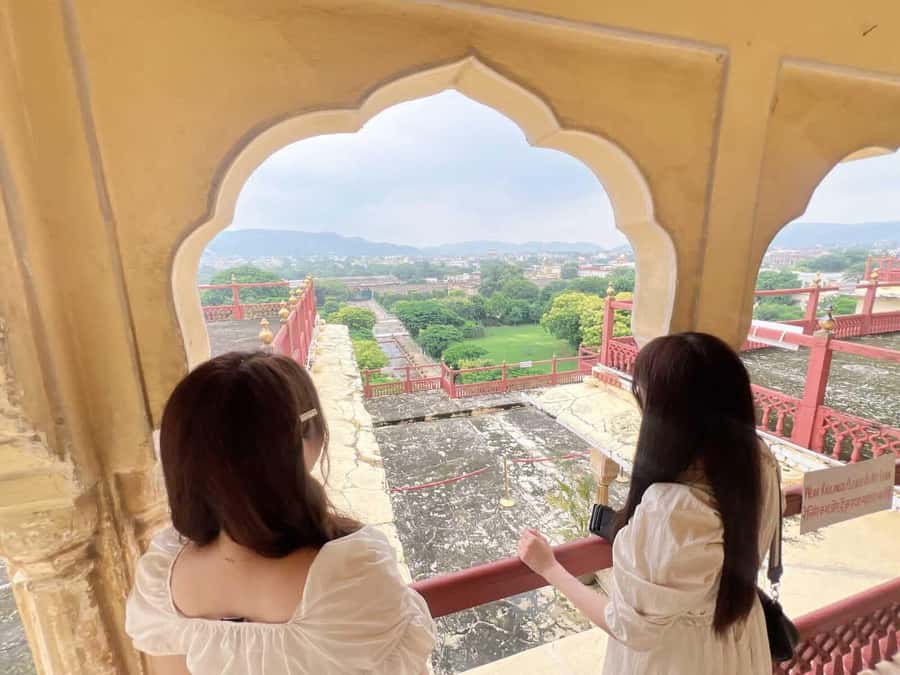 Jaipur: Heritage Evening Tour with Monkey Temple Sunset - Isarlat, Sargasuli, and Tripolia Gate: old gates and layered streets