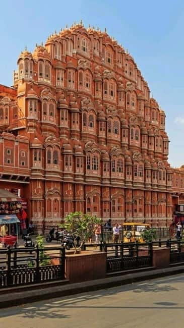 Jaipur: Night Open Jeep Safari with City Lights & Palaces - Key things you’ll notice on this night safari