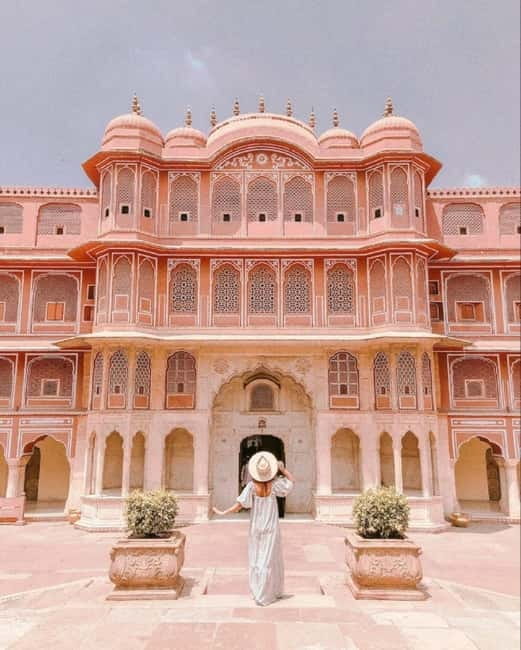 Jaipur: Night Open Jeep Safari with City Lights & Palaces - Your Explorer guide’s role: stories, pacing, and picture help