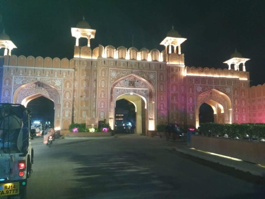 Jaipur: Night Tour of Amer & pink city by an open air jeep - Passing through Jaipur’s old city markets
