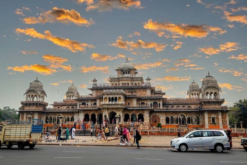 Jaipur: Private City Tour with Car, Guide, Tickets & Lunch - What you actually get: guide, car, tickets, and skip-the-line help
