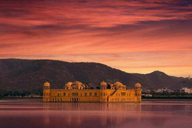 Jaipur: Private Full-Day City Sightseeing with Pick-Up & Drop off - What to expect at each stop, in plain terms