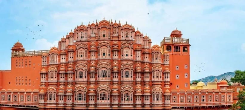 Jaipur: Private Full-Day City Tour with Car and Guide - Hawa Mahal: what to look for besides the iconic façade