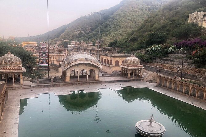Jaipur Private Full-Day Sightseeing Tour By Car - Panna Meena ka Kund: stepwell geometry in a short visit